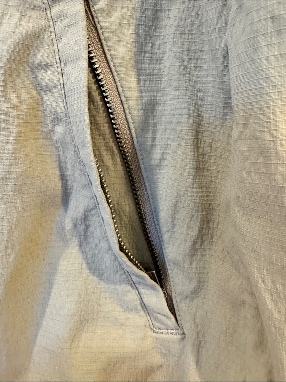 Athleta Trekkie North Shorts 14 Khaki Hiking Travel Golf Zip Pocket Outdoor - Picture 3 of 12